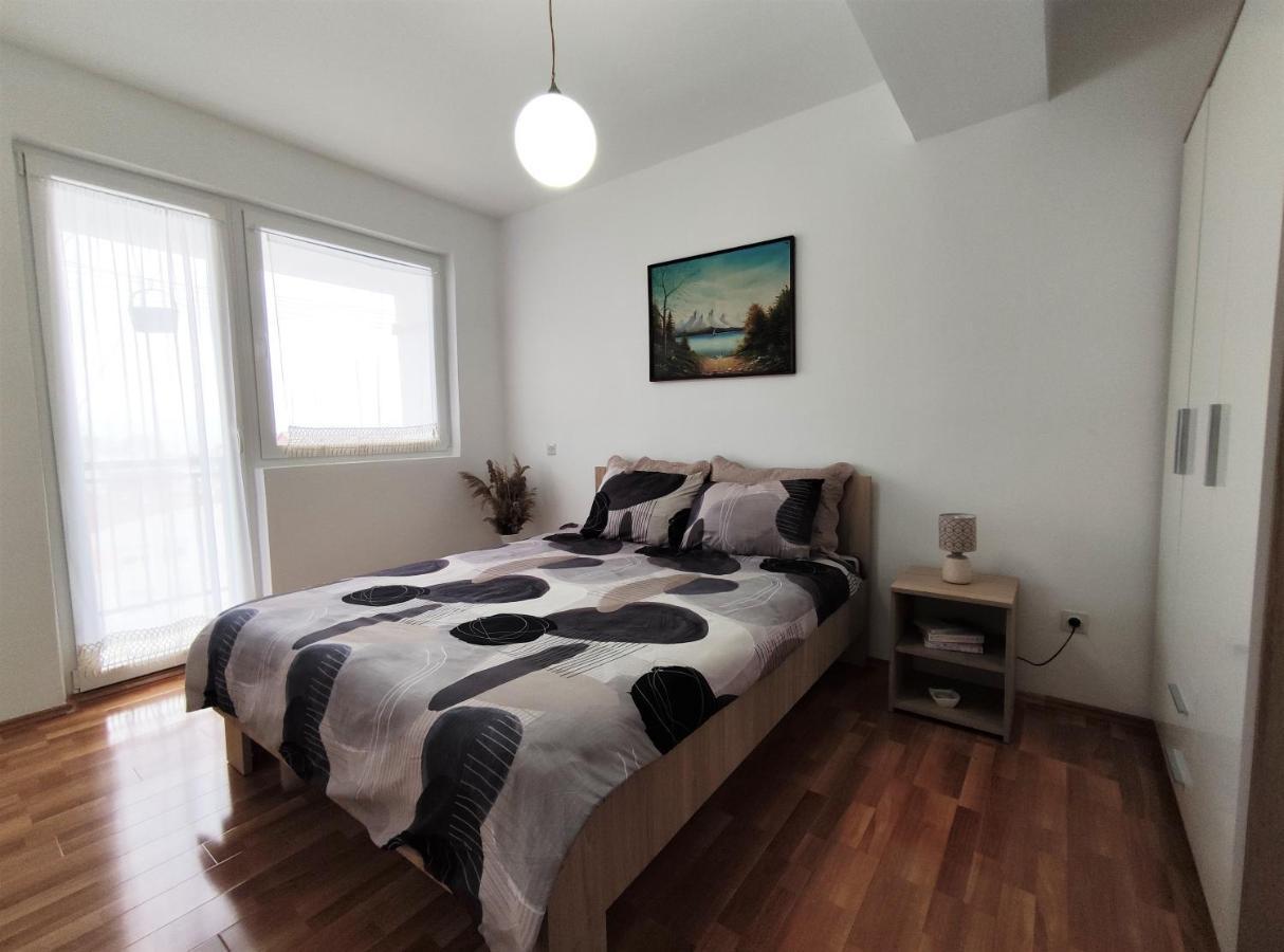 Charming & Spacious 2 Bedroom Apartment With A Gorgeous 8Th-Floor View Ohrid Exterior photo